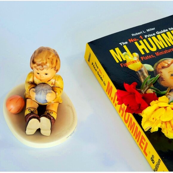 Hummel Figurine -TMK 7 - At Play - No. 632 - Exclusive Edition 1998/99 - Picture 1 of 6